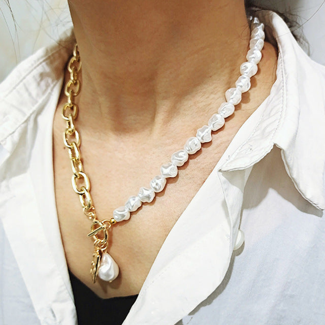Vintage Baroque Pearl Necklace for Holiday Banquets